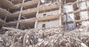 Schadstoffsanierungsarbeiten im Bereich fest- und schwachgebundener Asbest